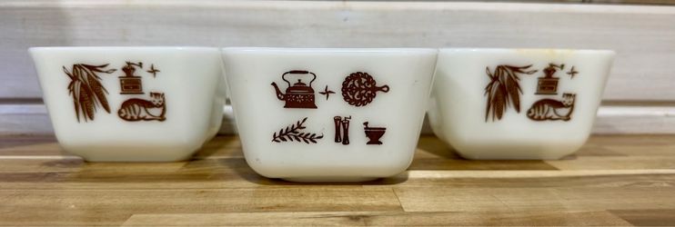 Vintage Pyrex - Early American