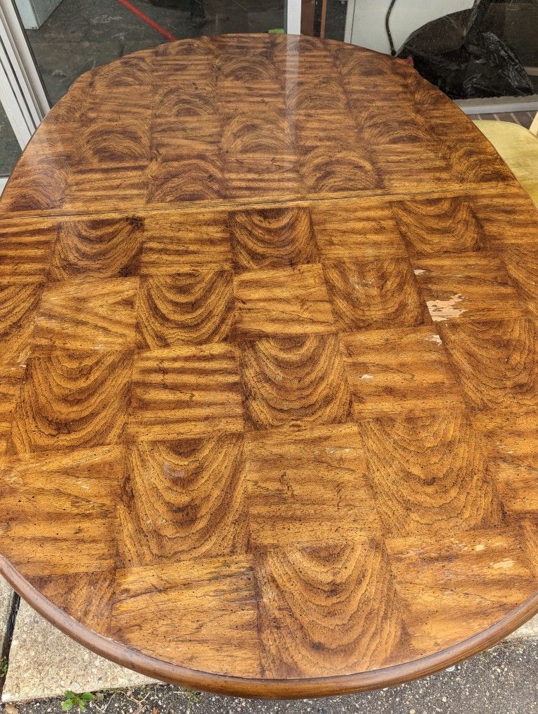 Vintage Dinning Table!!