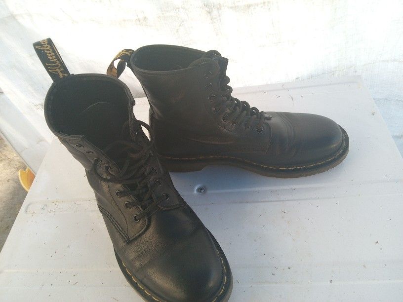 All mibu Boots Size 10 NEW!!