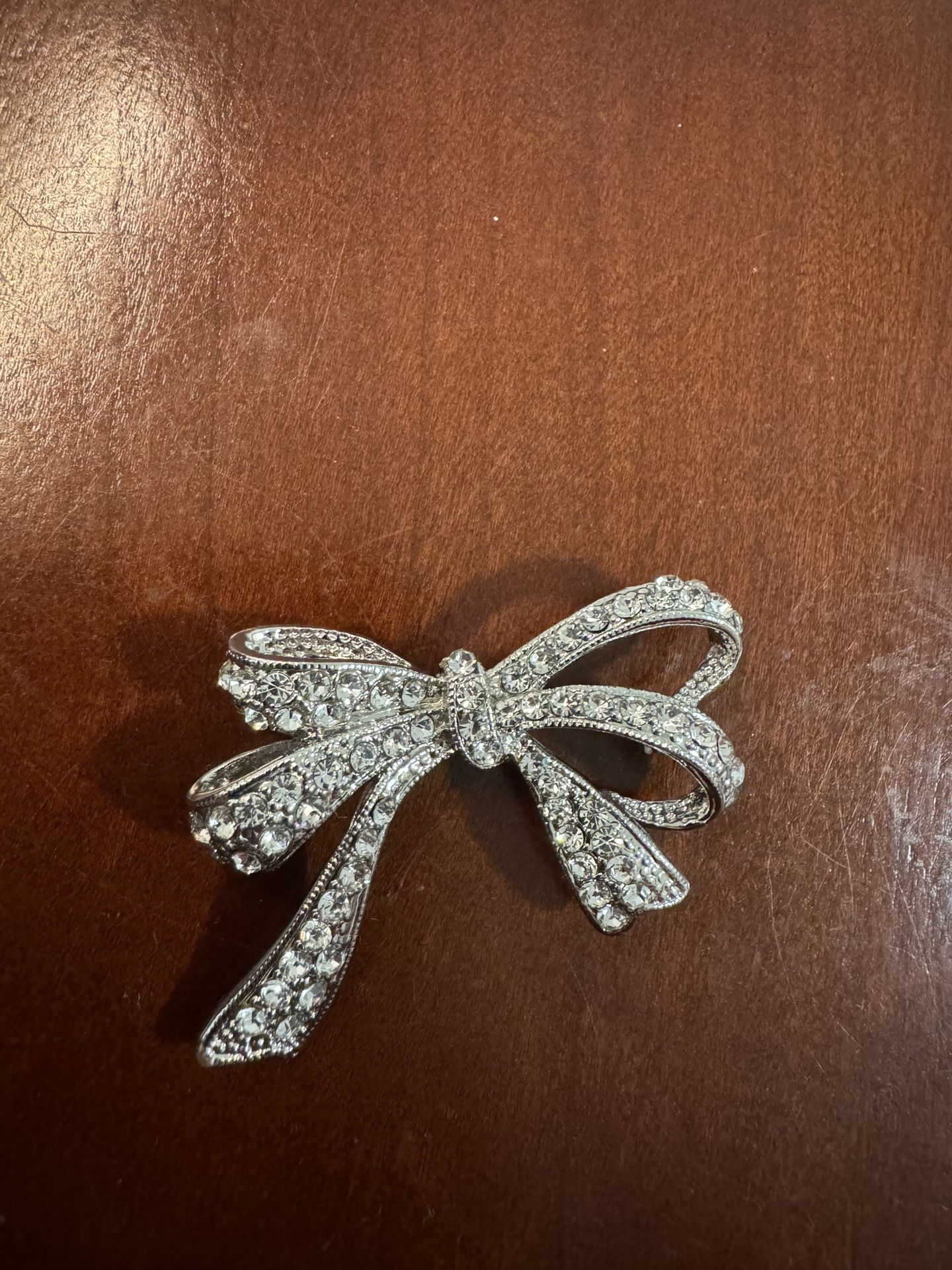 Crystal Bow Knot Tie Brooch Jewelry 
