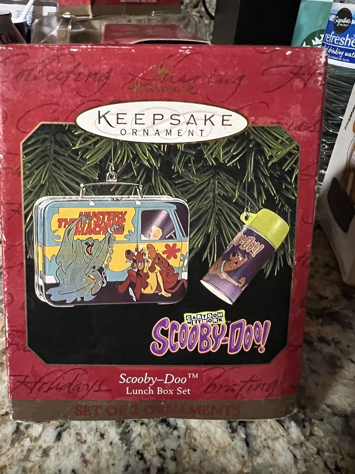 1999 Hallmark Christmas Ornament Scooby-Doo Lunchbox With Thermos!