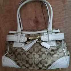 COACH HAMPTONS SIGNATURE KHAKI C WHITE PERFORATED MED CARRYALL TOTE BAG SATCHEL