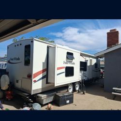 2008  Necesita Un Poco De Trabajo Nk Tengo Los Papeles Los Perdi Estoi Pidiendo 5000 O Mejor Oferte 