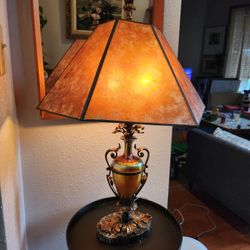 1930s Vintage Art Glass Table Top Lamp