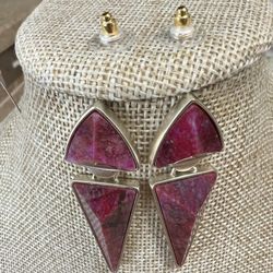 Kendra Scott Vivian Statement Earrings Raspberry Labradorite color variation, set in a silver-toned metal. This specific style features custom 