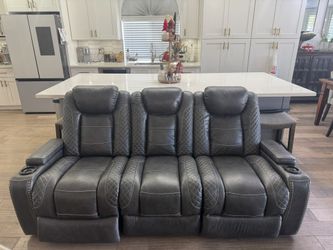 Movie Theater Style 3 Seat Recliner