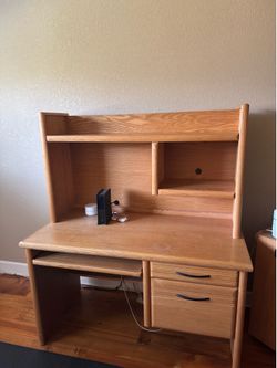 Free white oak desk