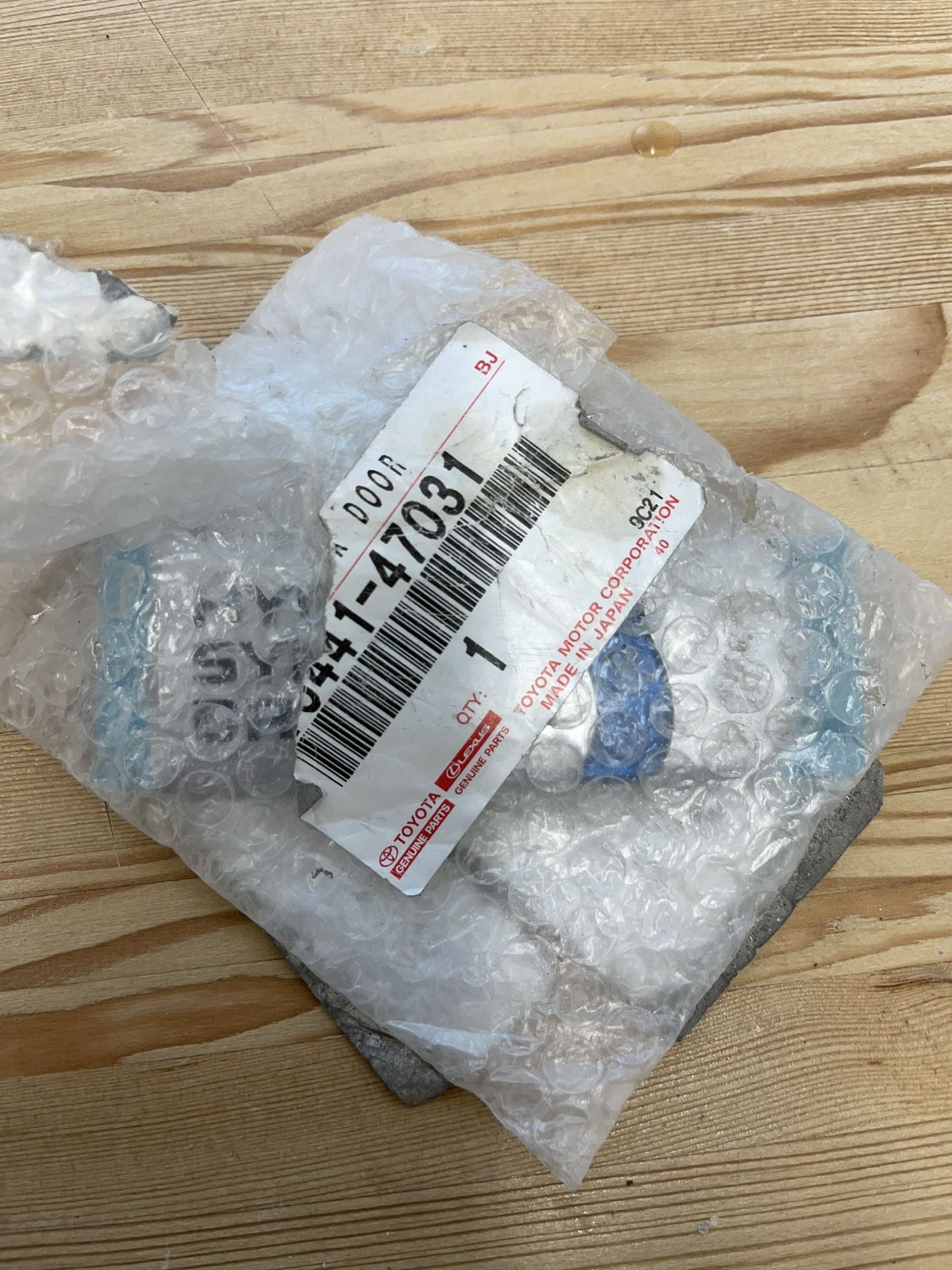 Toyota Prius Trunk Lid Back Door HYBRID SYNERGY DRIVE (contact info removed)