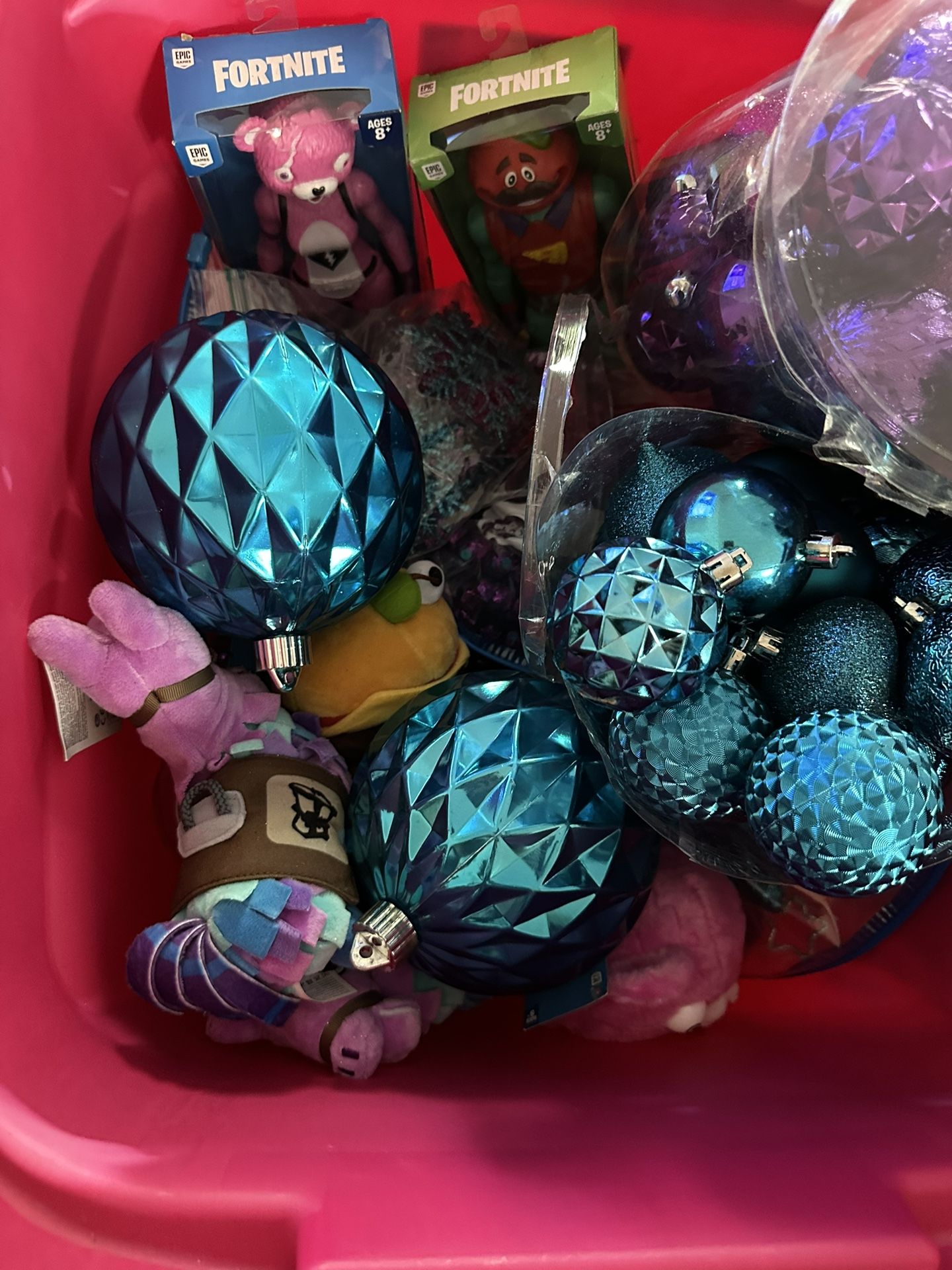 Christmas Decor/toys