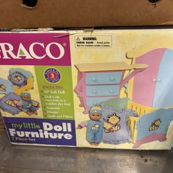Graco Dollhouse. New, Open Box