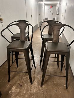 4 America furniture warehouse Barstol