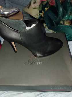 Vince camuto