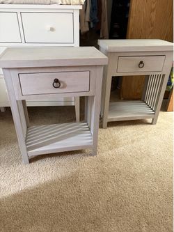 Set of nightstands