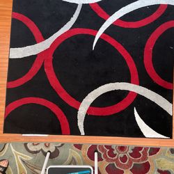 Area Rug 5’3” X7’2”