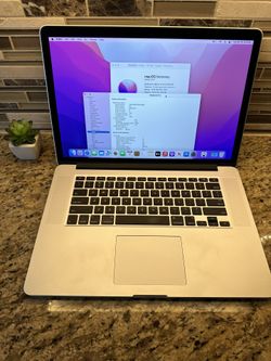 MacBook Pro 15 2.5GHz i7 Processor 16GB Ram 512GB SSD