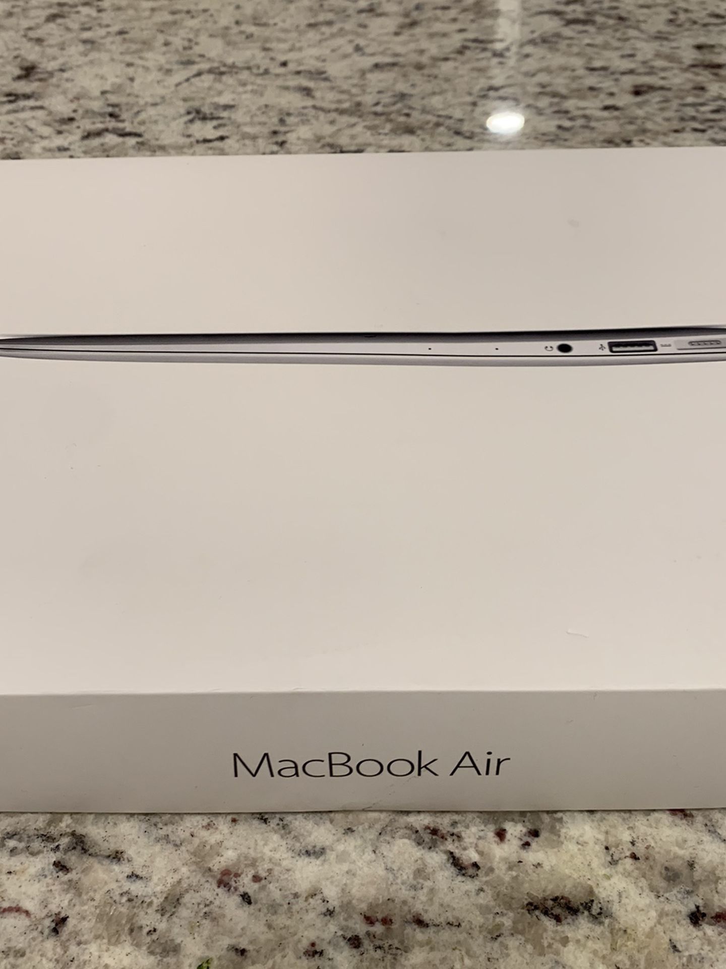 MacBook Air 1466( 2015)