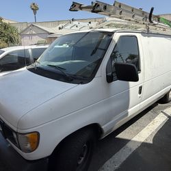 2002 Ford E150 Van