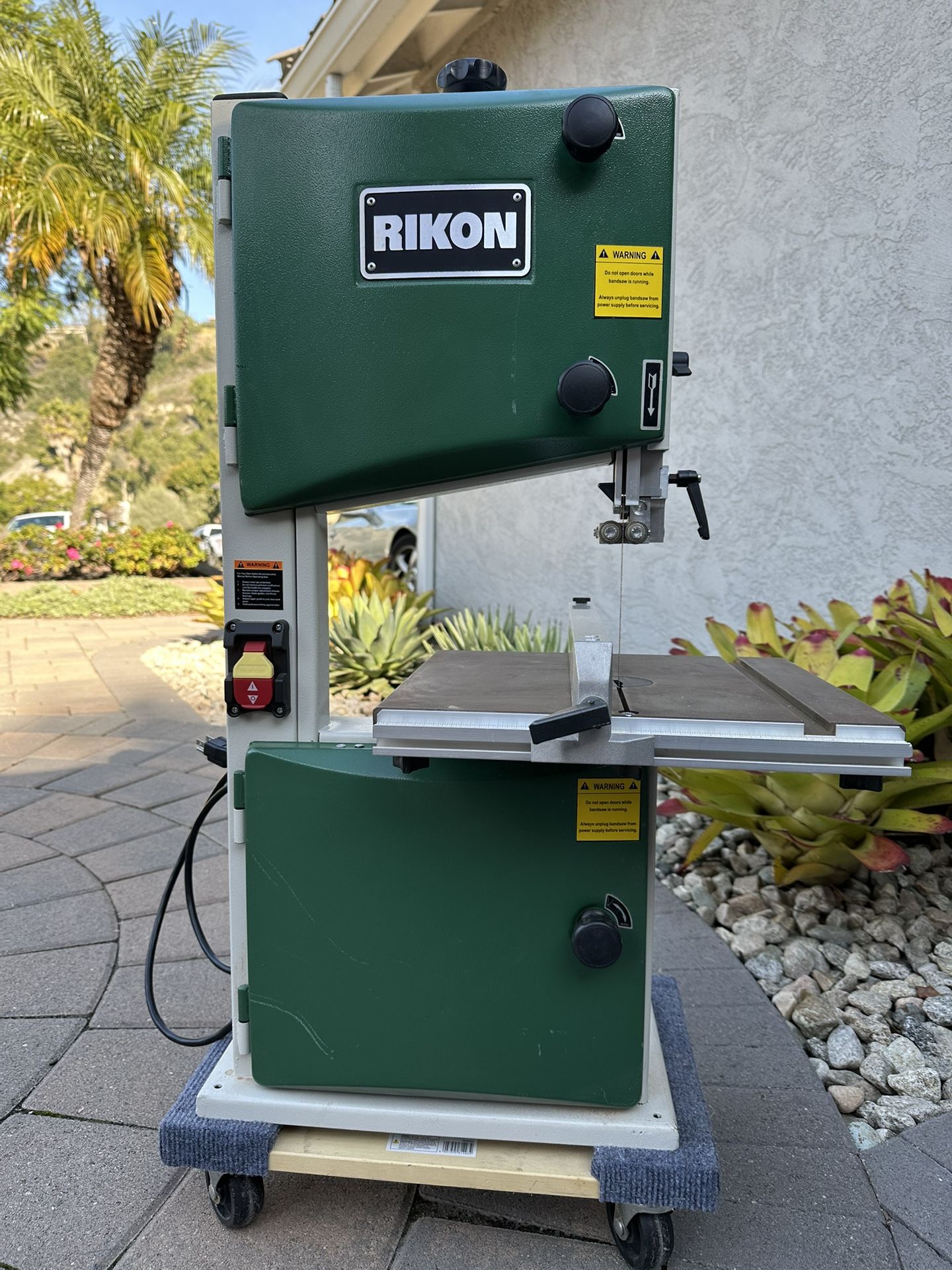 Rikon 10-305 10 Inch Bandsaw With Three Additional New Blades and ...