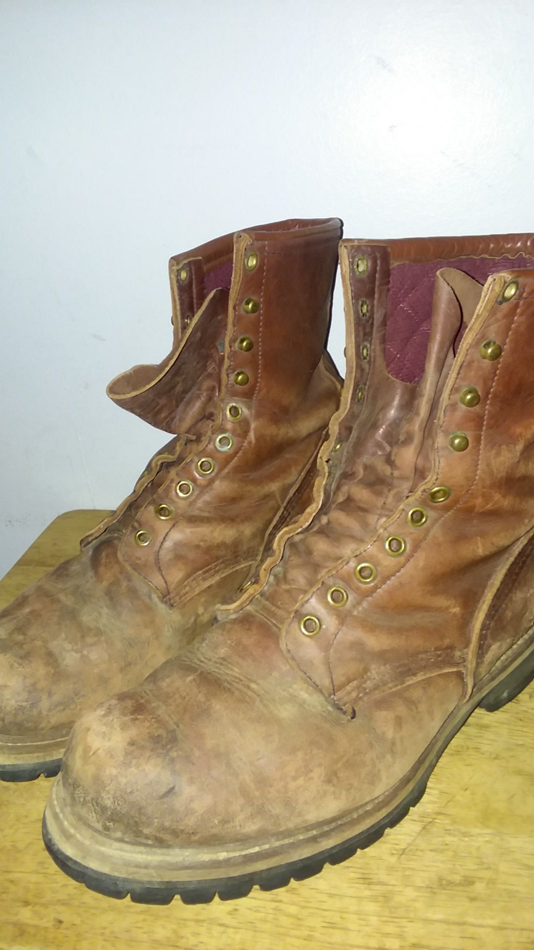 RED WING DISTRESSED LOGGER BOOTS sz 10EE