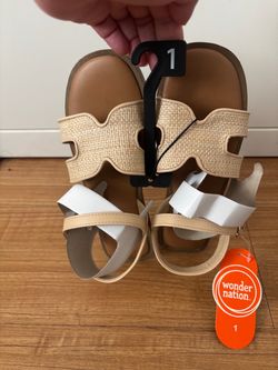 Girls sandals size 1