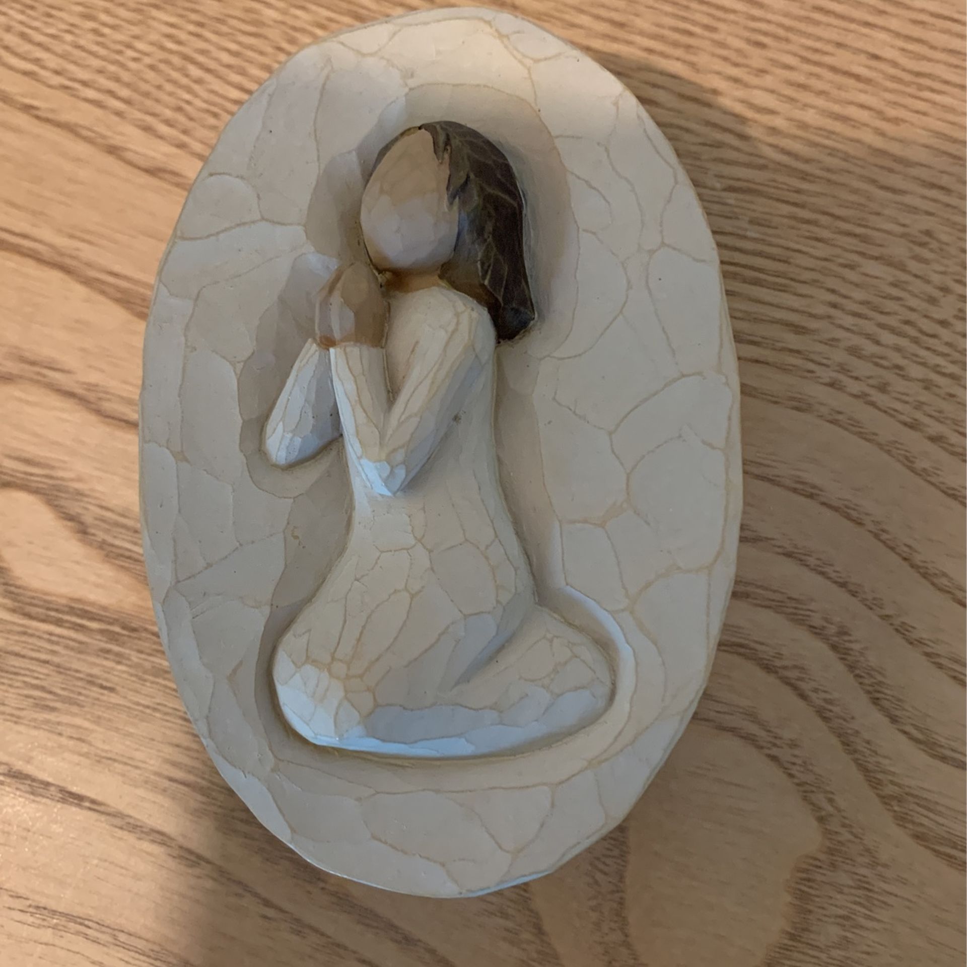 2003 willow tree angel of prayer Oval trinket box 4 inches LR
