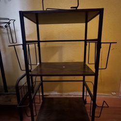 Vinyl record player Table With 5 Racks $25