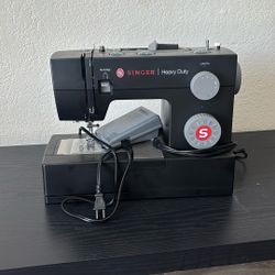 Singer Heavy Duty Sewing Machine 