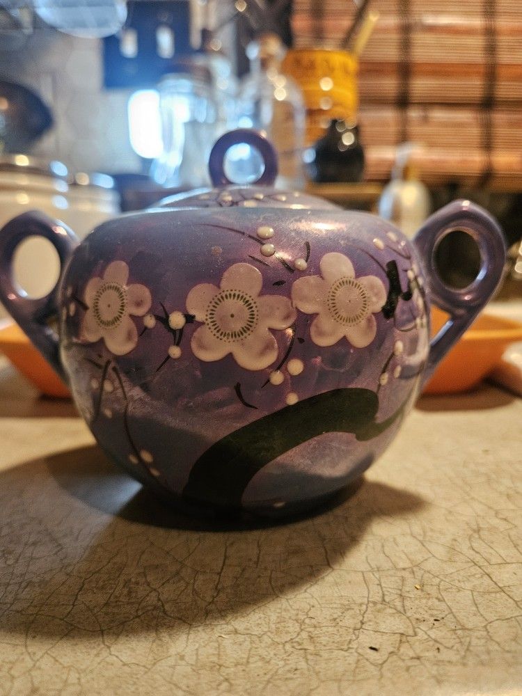 Delicate Vintage Iridescent Sugar Bowl. Japan