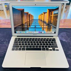 Apple Macbook Air 13” Core i5 8GB 256GB OS Catalina 10.15