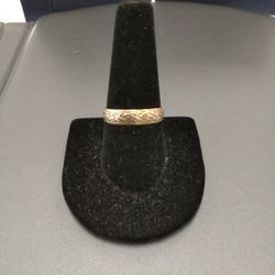 Lady's Ring 10k 3.2g Sz 9.5