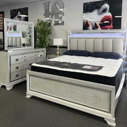 4PC Light Gray King Bedroom Set w/ LED Lights 