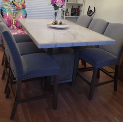Dining Table W/ 6 Chairs