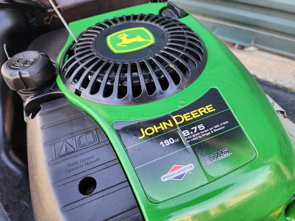 John Deere JS40 rear drive self propelled lawn mower ZERO TURN WHEELS! PRICE IS FIRM for Sale in