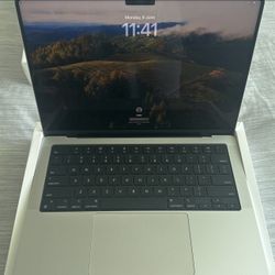 Apple MacBook Pro M3 Pro 12/18 Cores