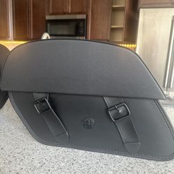 28L - Baelor Medium Quick Mount Motorcycle Saddlebags For Harley Davidson Dyna Street Bob FXDB