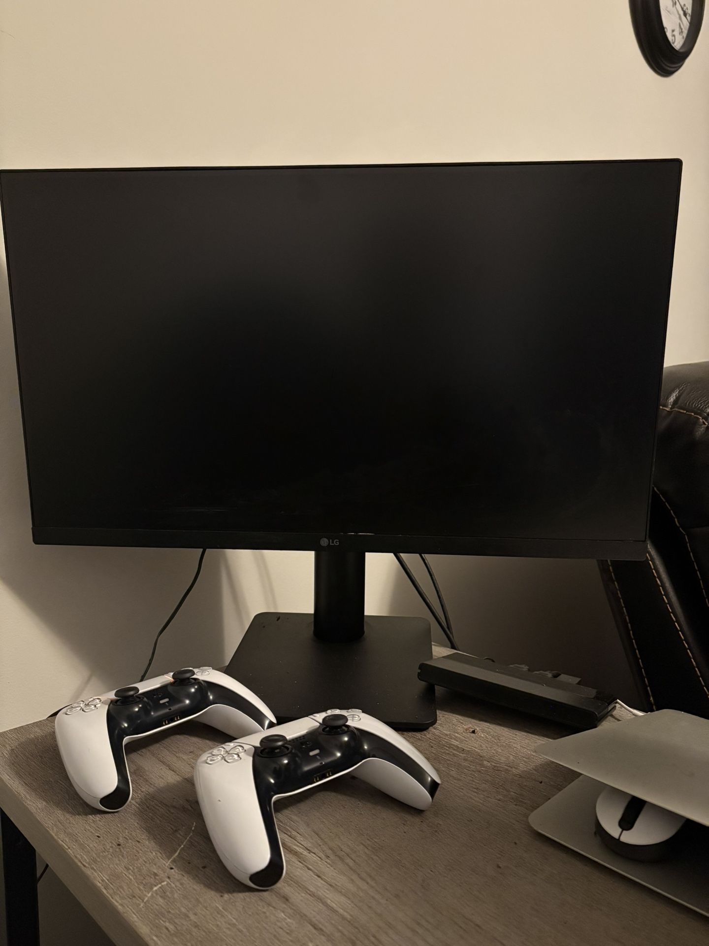 23 Inch Monitor Wit Sound 