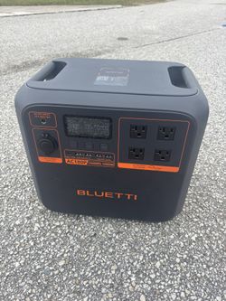 BLUETTI AC180 Portable Power Station