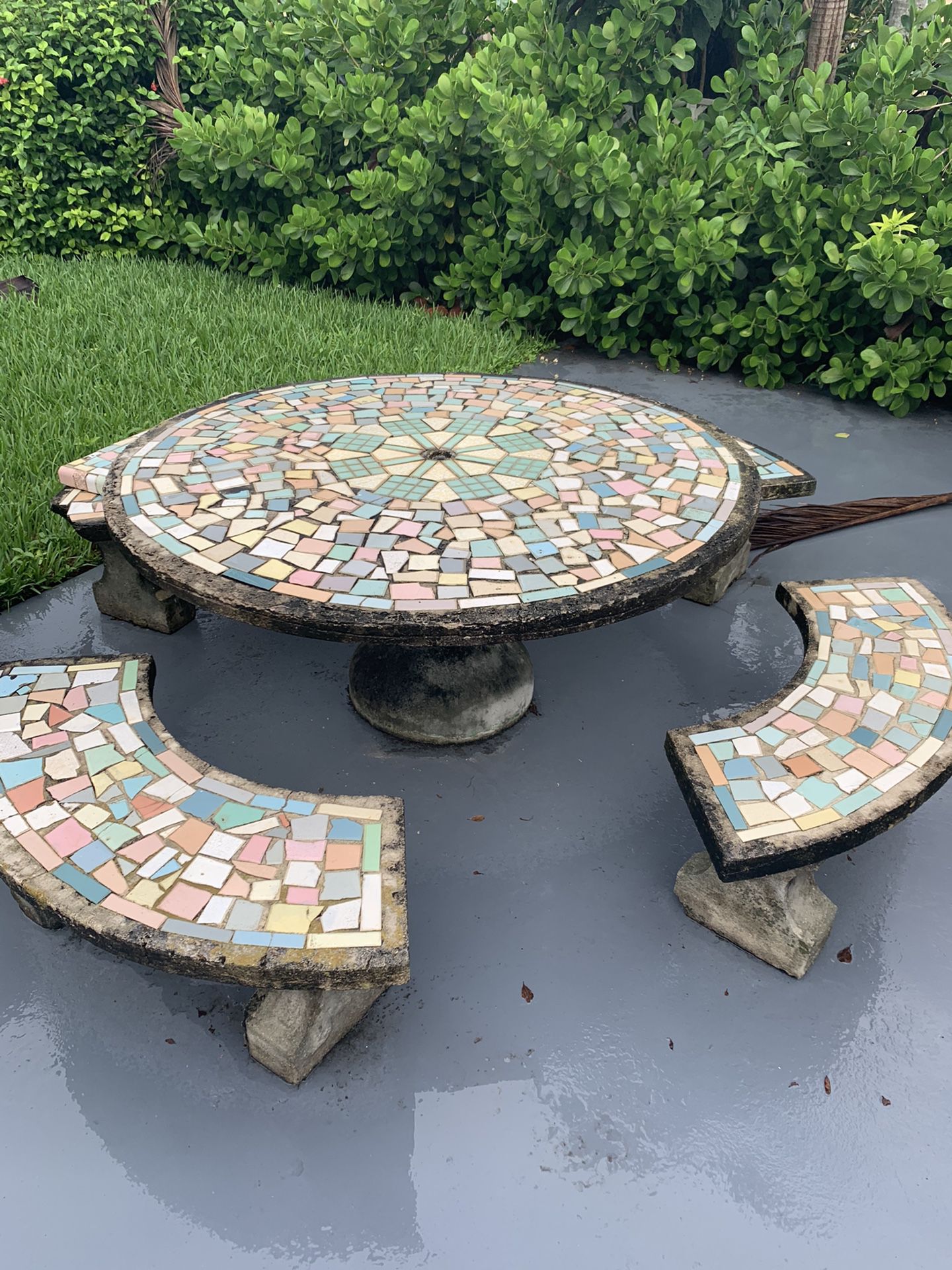 Free Patio Table: Bring a truck-Concrete Table EXTREMELY HEAVY