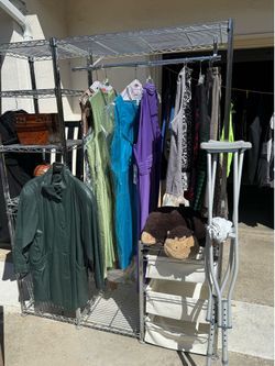 Clothes rack with shelving