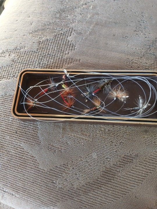 Hand Tied Vintage Flies 9