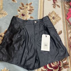 Levi’s Size 26 Leather Shorts NEW With Tags Originally $79.50 