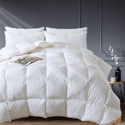 Quality Fluffy White Goose Feather Down Comforter Queen/Full Size All Season Down Duvet Insert Luxury Hotel Collection 750 FP, Ultra Soft Silk Cotton
