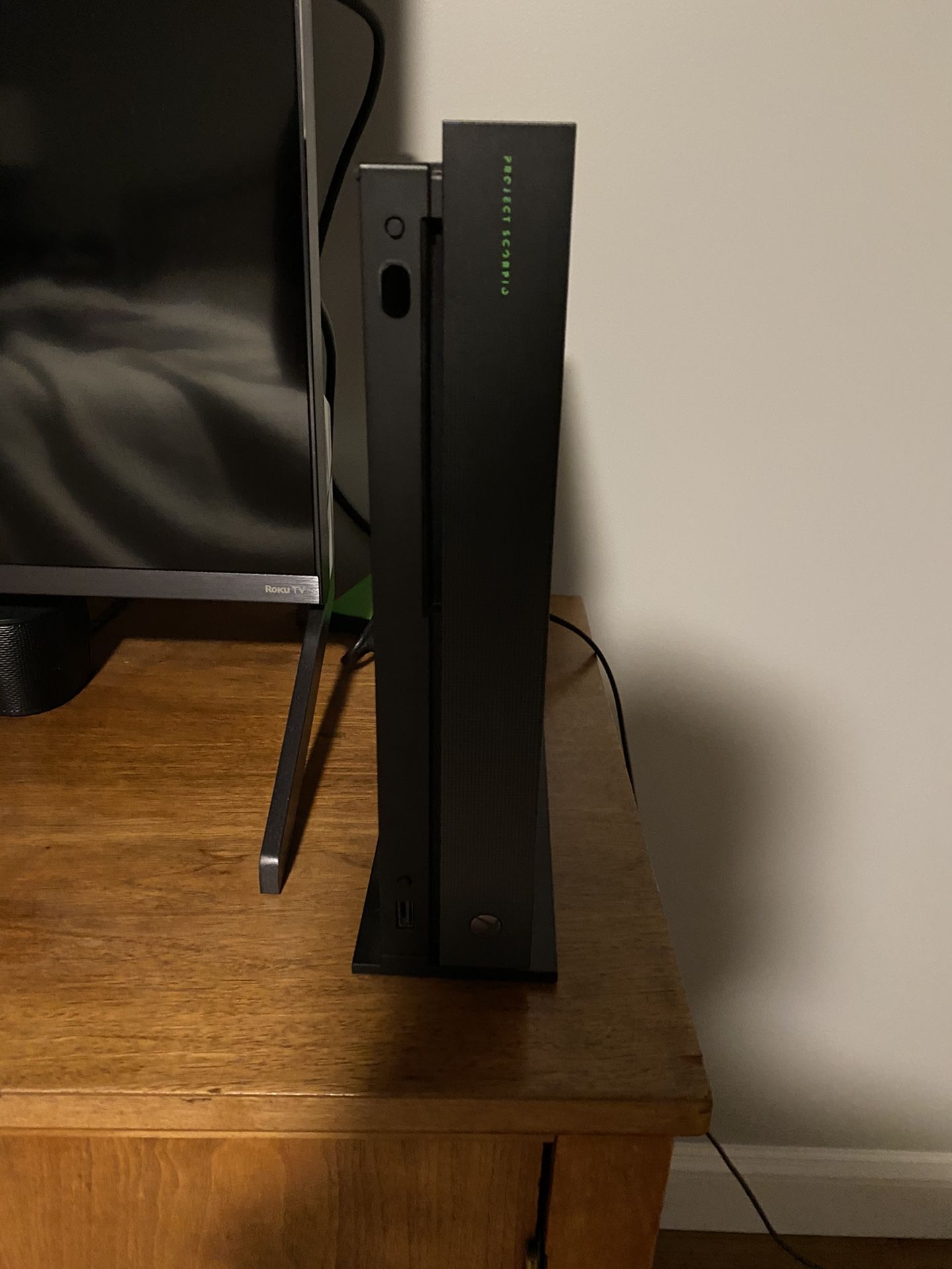 Xbox One X-Project Scorpio Edition with games