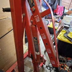 2 T Folding Engine Hoist, Hydraulic Shop Crane