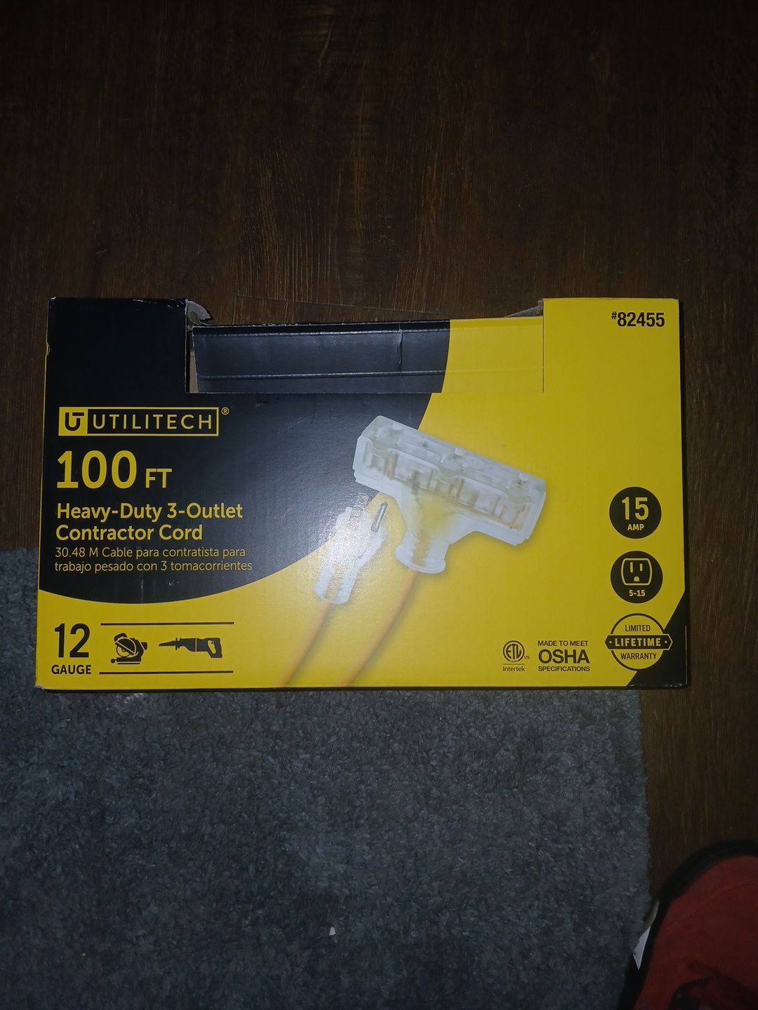 100 FT heavy duty 3 outlet cord