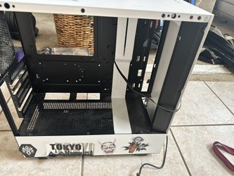 NZXT White Case