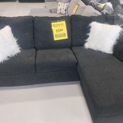 2pc Venus Black Sectional 