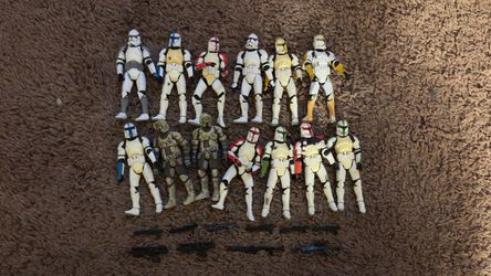 3.7 Hasbro Clone Trooper Figure Lot