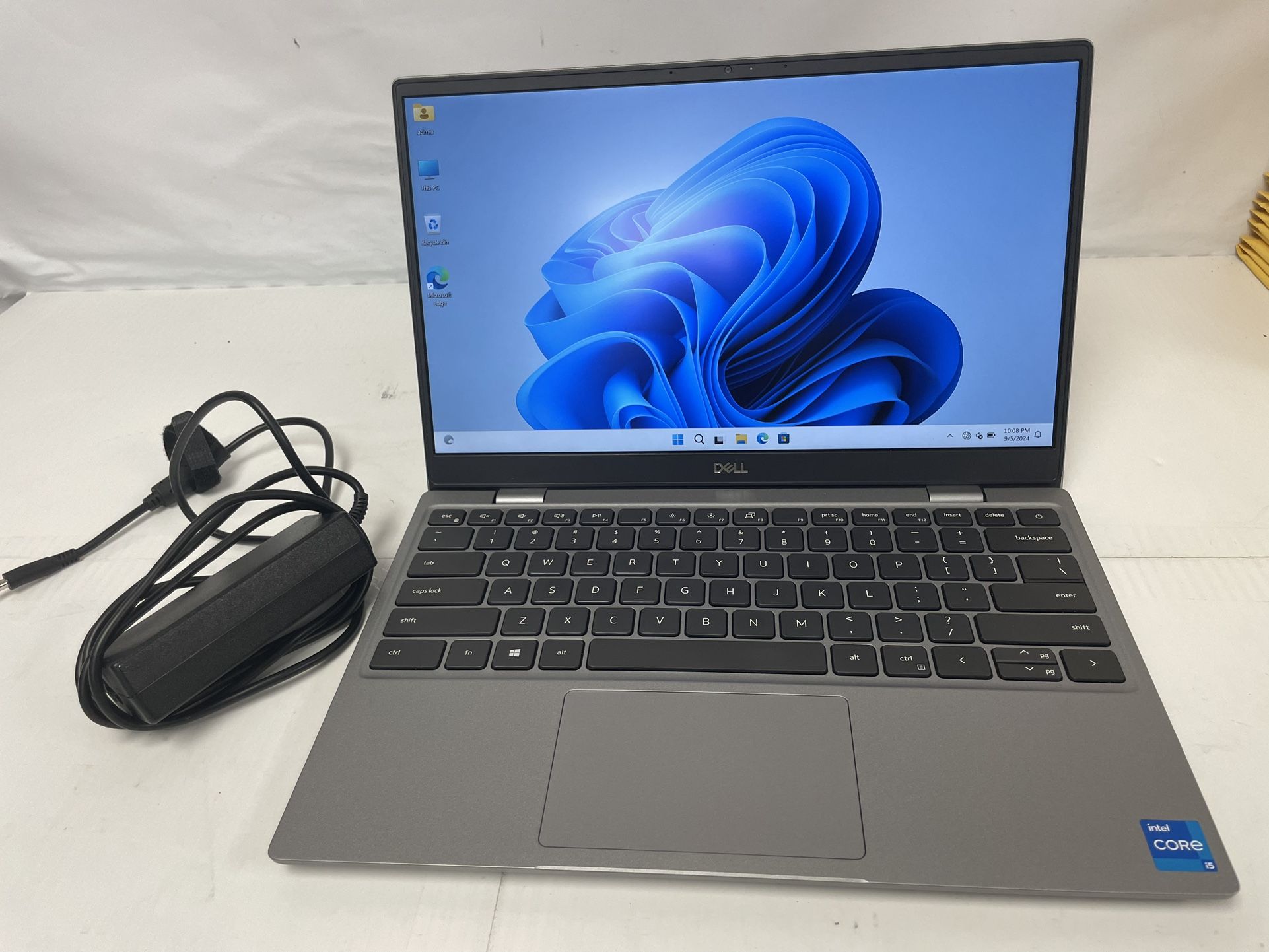 Dell Latitude 3320 i5 1135 G7 256Ssd Gb win11 w charger