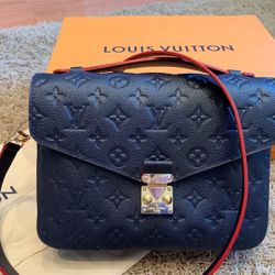 Blue navy pattern lettered handbag